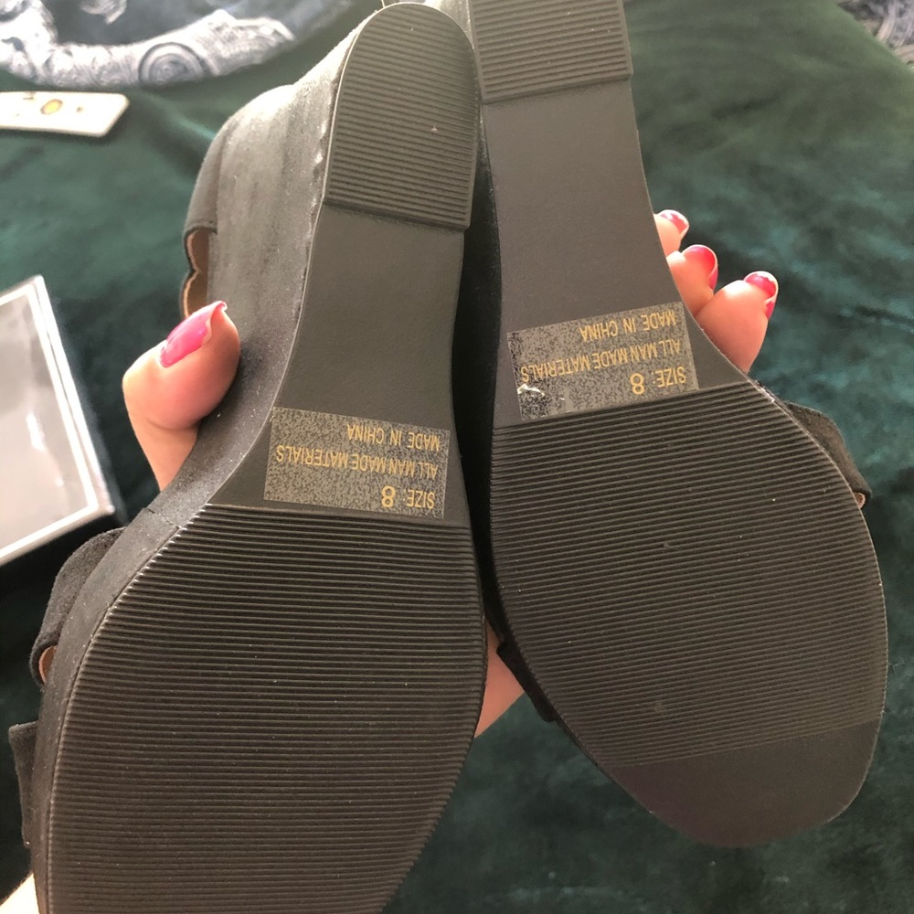 Black wedges - Picture 2 of 2